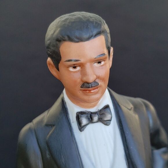 Vintage Homco Porcelain Man in Suit Tuxedo and Tie Tophat - #1479 "My William" - Picture 6 of 11